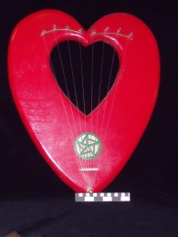 Heart shaped lyra
